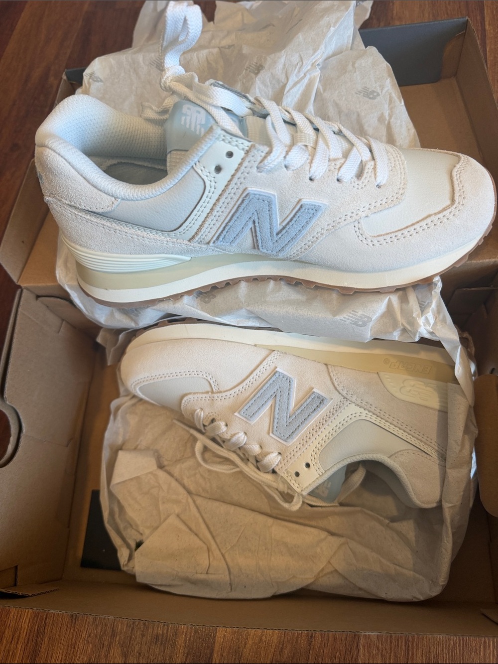 New Balance White & Light Gray Suede Mesh Sneakers- new in box